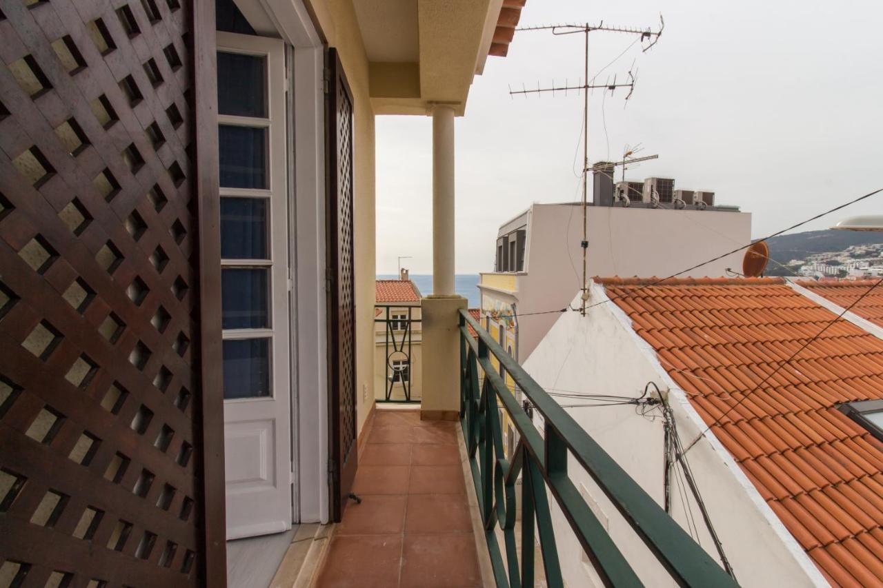 Beach And Mountain Apartment Lisboa / Сесимбра Екстериор снимка
